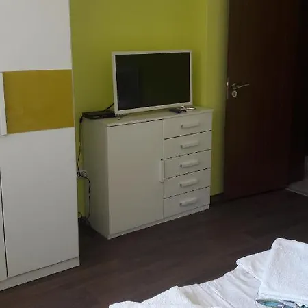 Апартамент Ивет